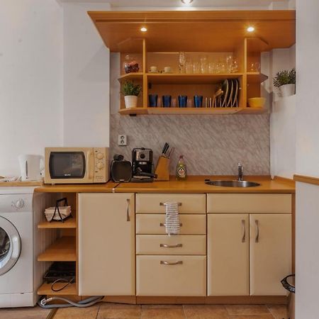 Charming Studio On Vitosha Street By Flat Mаnager Sofia Eksteriør billede