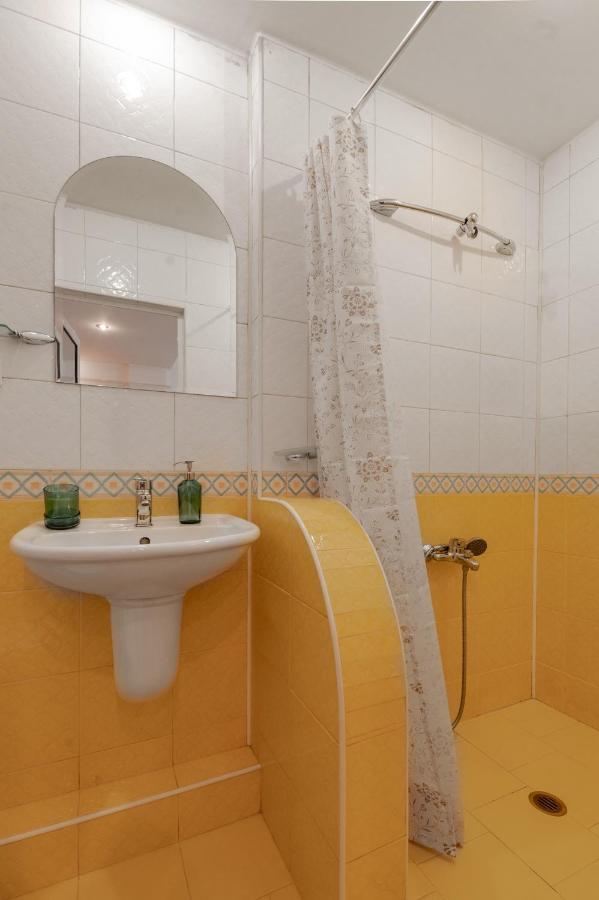 Charming Studio On Vitosha Street By Flat Mаnager Sofia Eksteriør billede